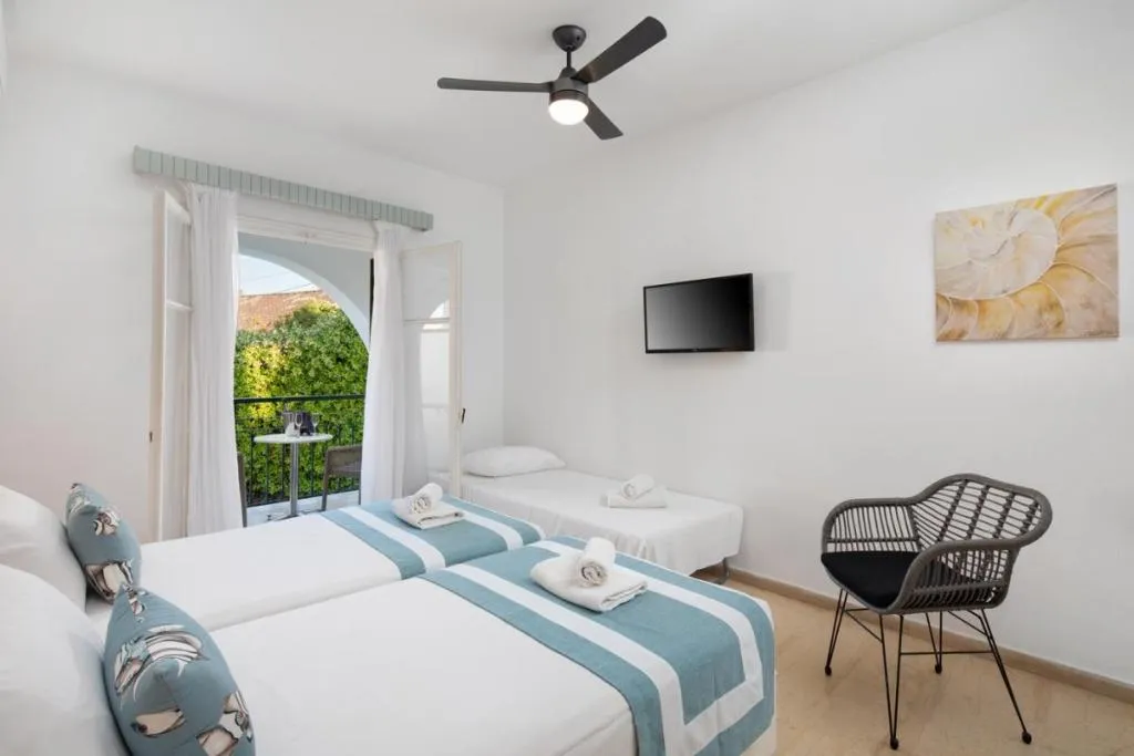 Double or Twin CAPACITY 3 Room, Iliada Beach, Corfu