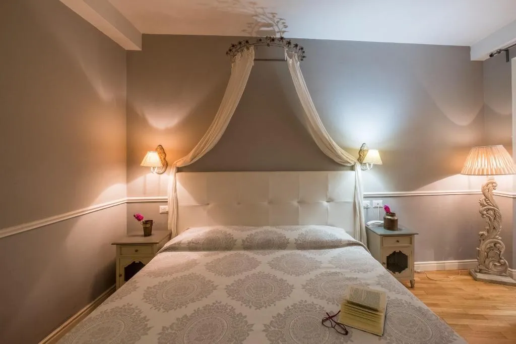 Room, B B Emozioni Fiorentine, Florence