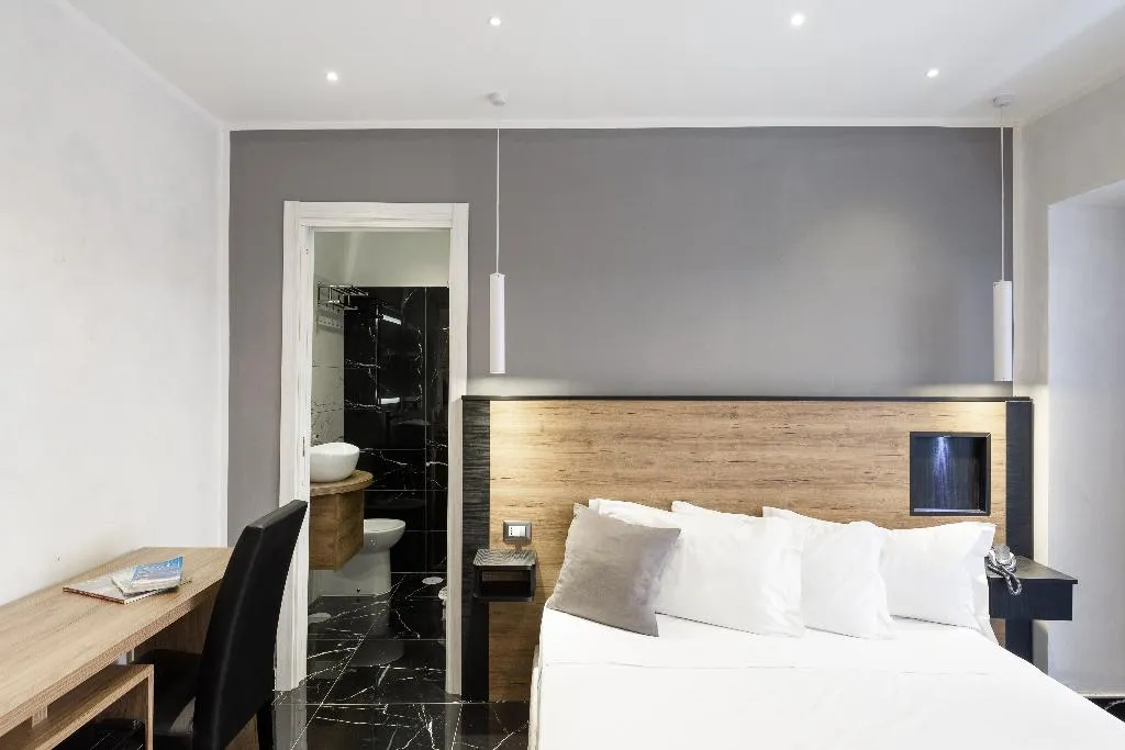 DOUBLE SUPERIOR Room, Hotel Bella Napoli, Naples