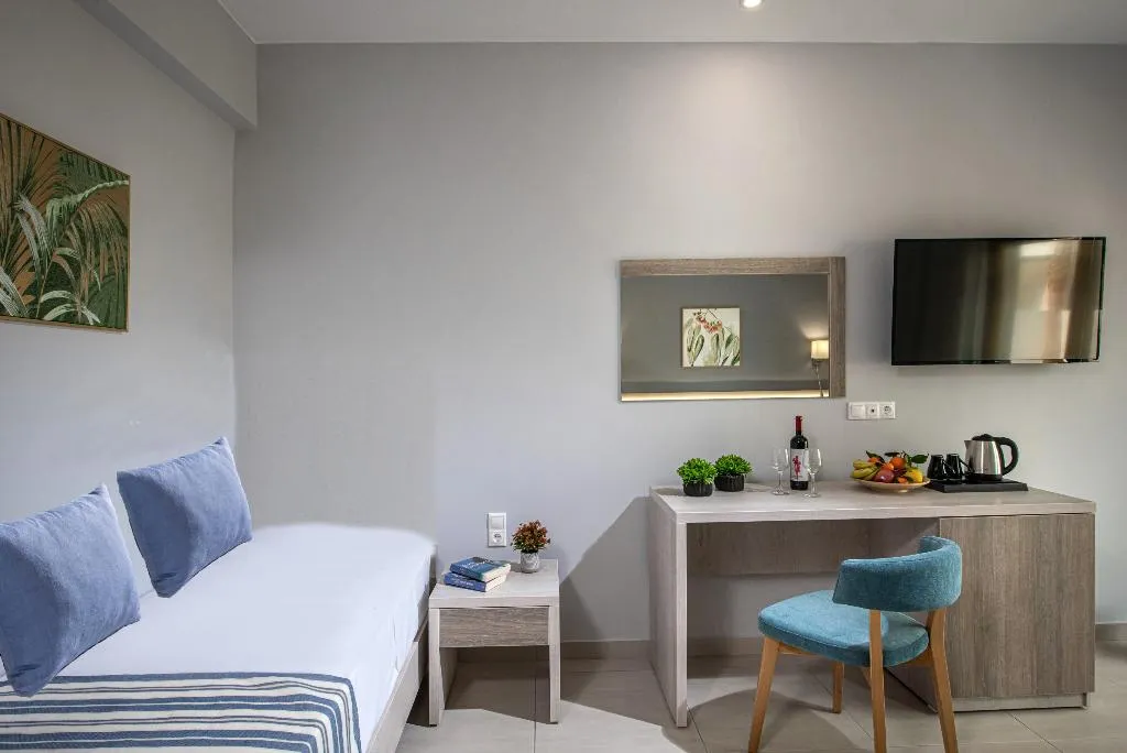 TRIPLE DELUXE SEA VIEW Room, Saint George Gournes Bay, Crete