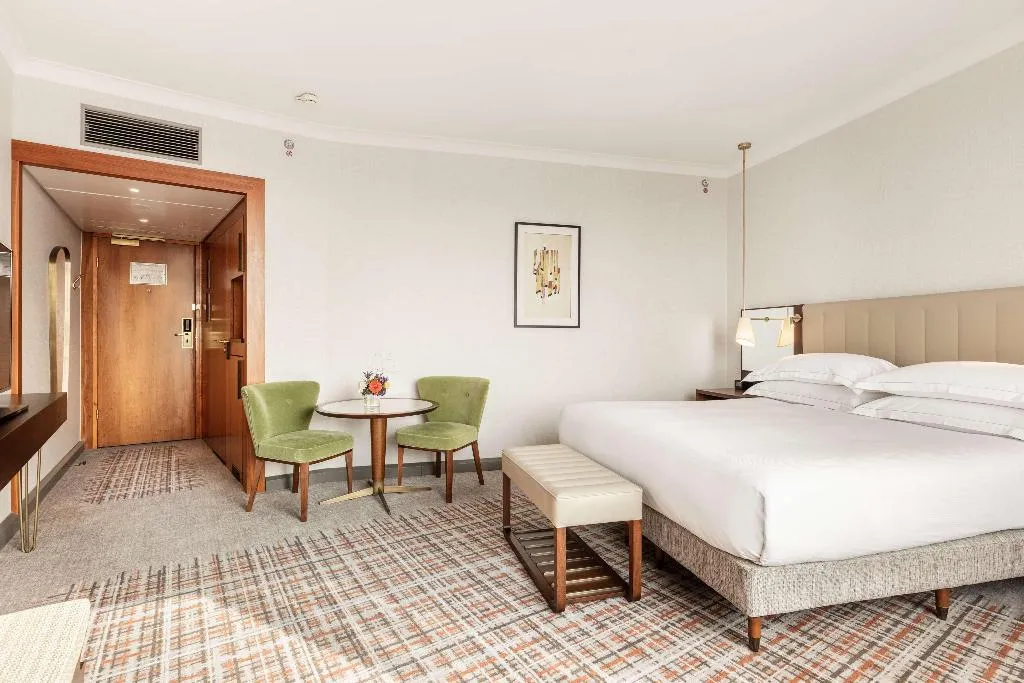 DOUBLE SUPERIOR KING BED Room, Hilton Amsterdam, Amsterdam