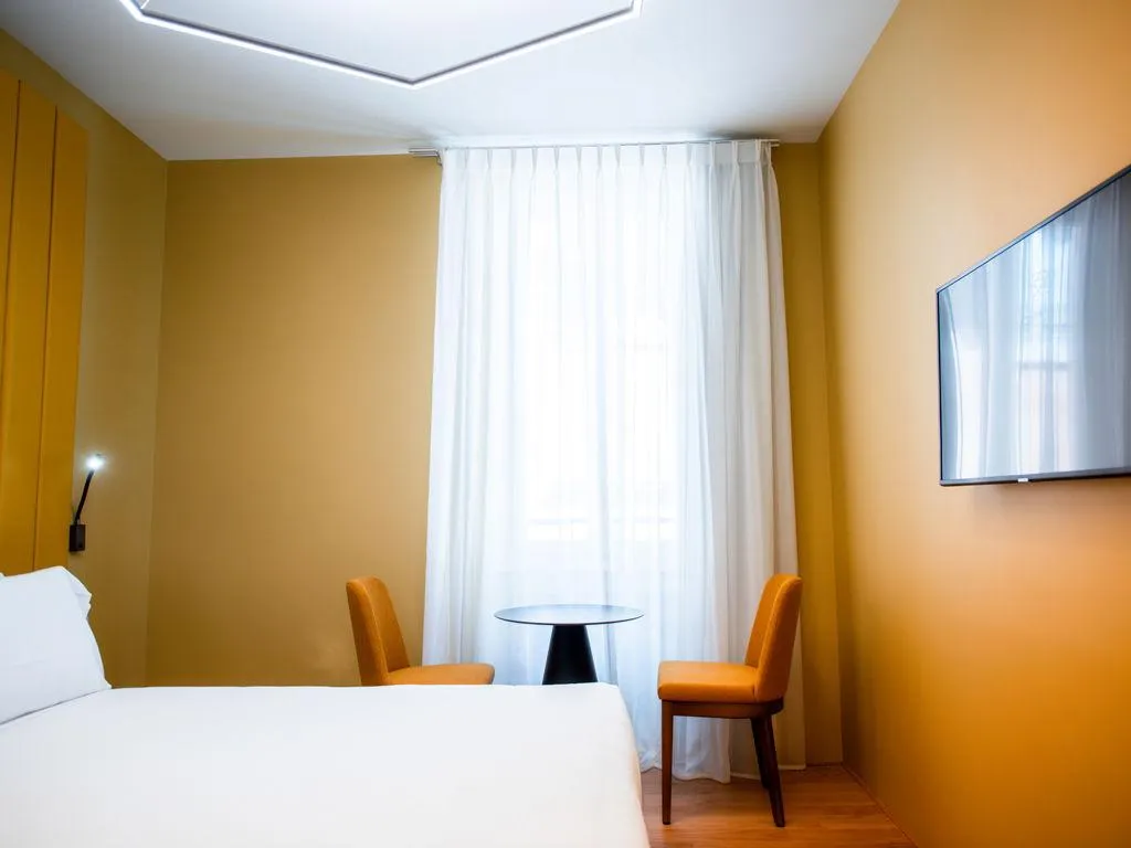 DOUBLE DELUXE KING BED Room, Boutique Centrale Palace, Rome