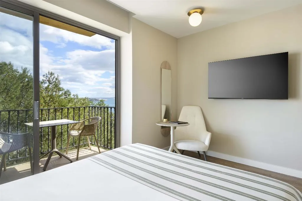 Room SUPERIOR WITH TERRACE Room, Barcelo Illetas Albatros, Majorca