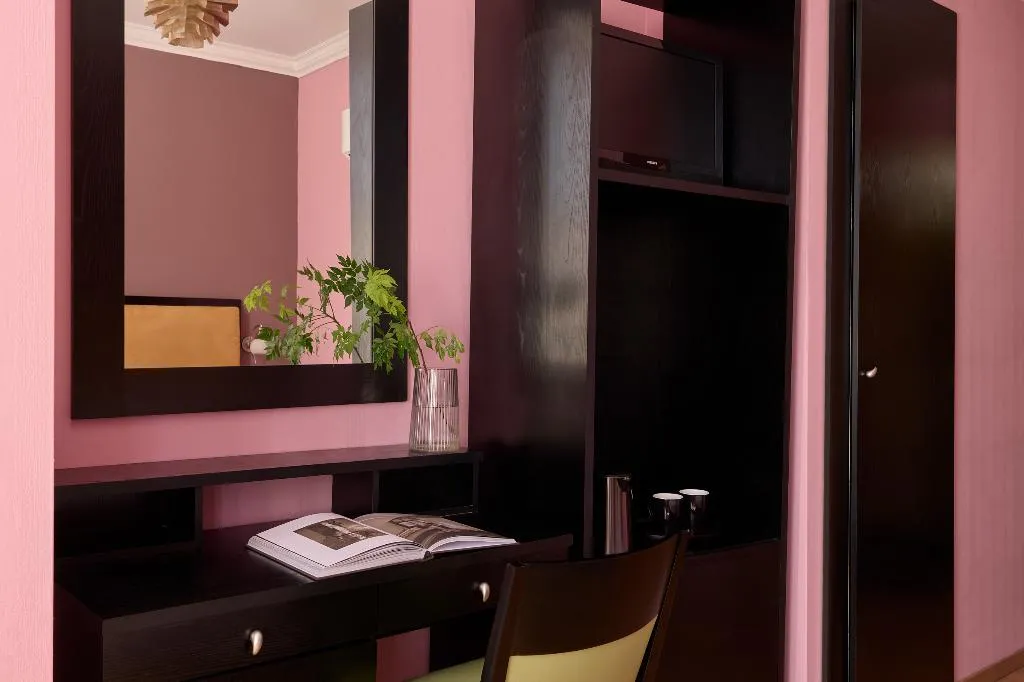Double or Twin STANDARD Room, Delphi Art Hotel, Athens