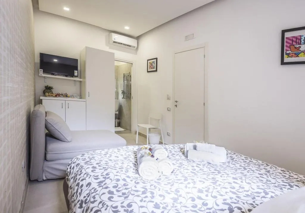 Room, Terrazza Aragon, Naples