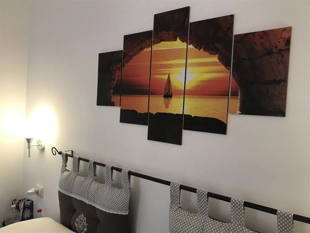 Room, Sorrento Deluxe B B, Naples