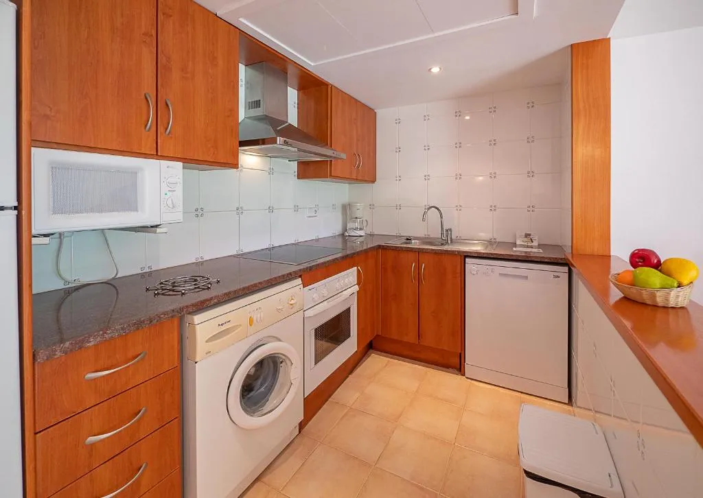 VILLA THREE BEDROOMS Room, Golf Beach, Costa Brava