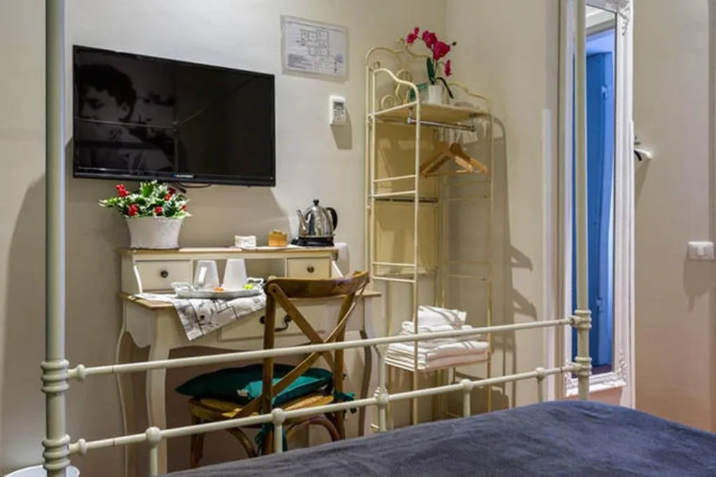 Room, Vacanze Romane Rooms, Naples