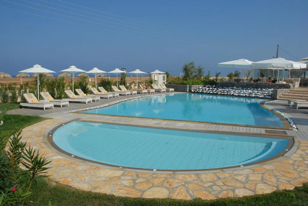 Pool, Restia, Corfu