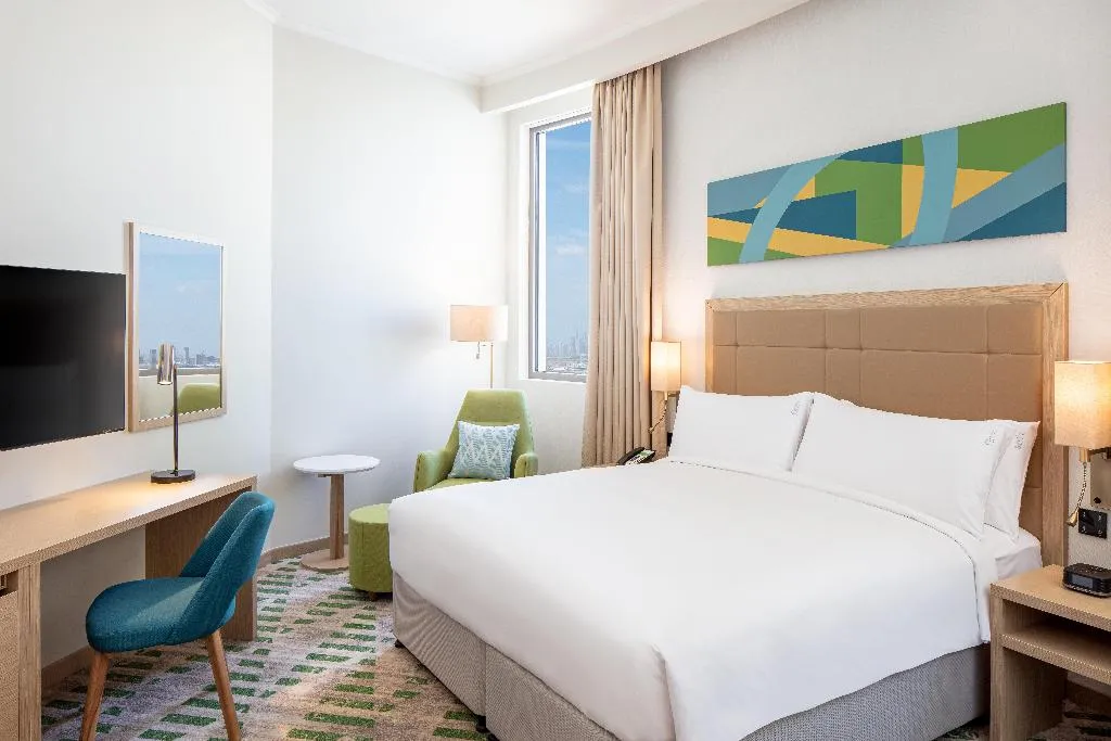 SUITE SMOKING PREMIUM Room, Holiday Inn Hotel & Suites Dubai Science Park, Dubai