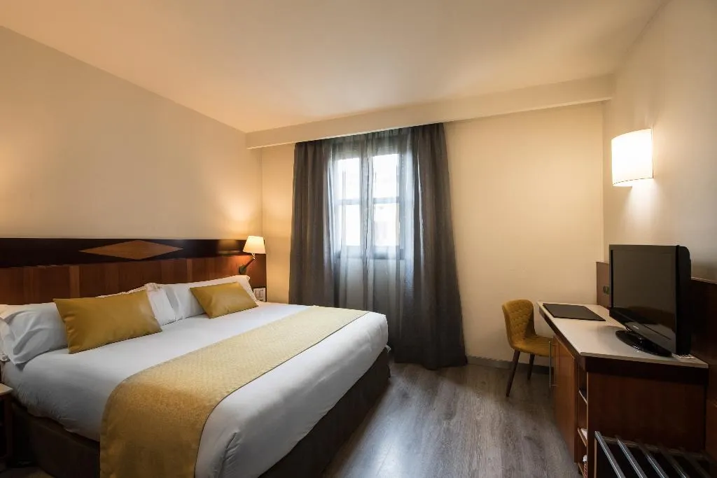 DOUBLE SINGLE USE STANDARD Room, Catalonia Eixample 1864, Barcelona