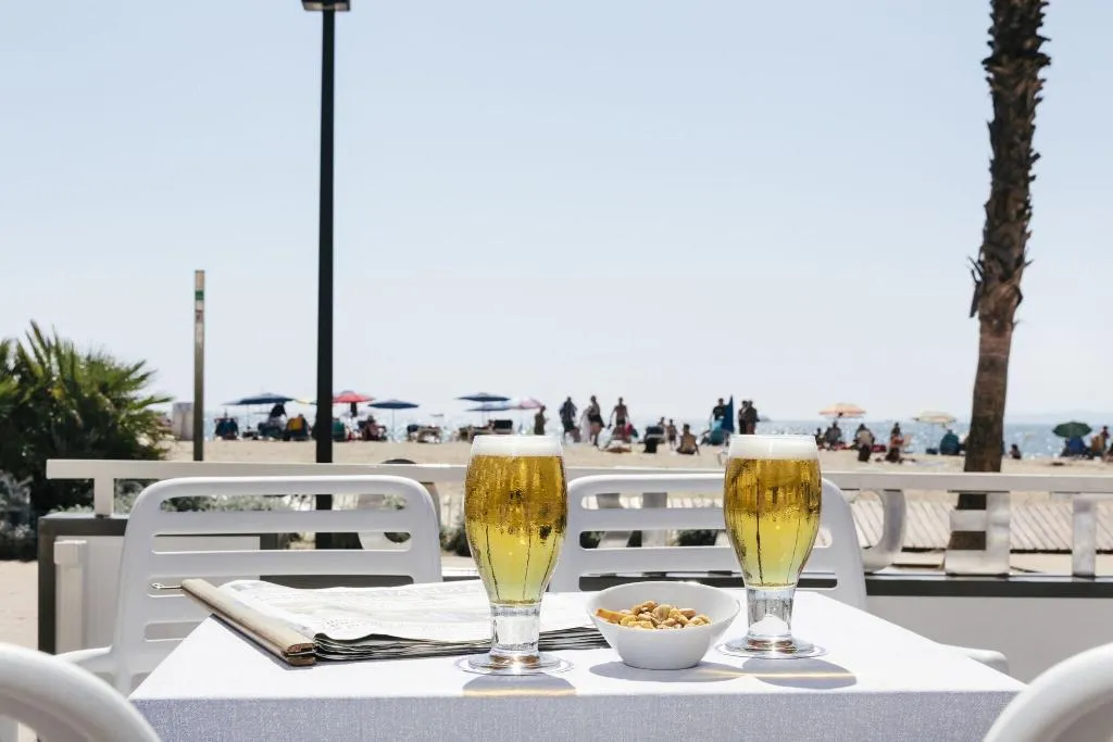 Bar, Montecarlo, Costa Brava