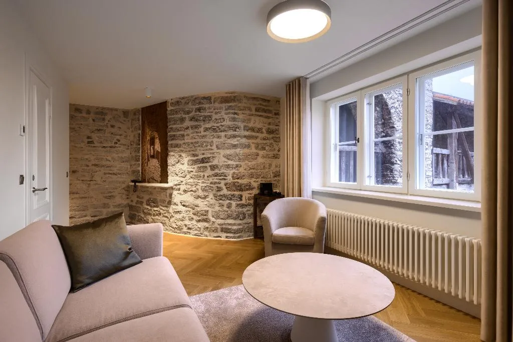 SUITE DELUXE Room, Nunne Boutique Hotel, Tallinn