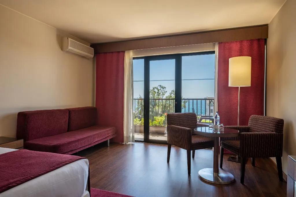 Double or Twin SEA VIEW Room, Vila Gale Cascais, Lisbon