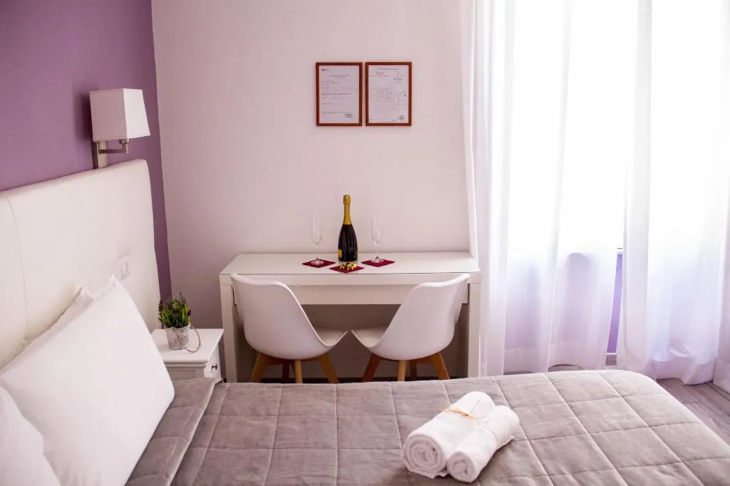 Room, Marta Inn, Rome
