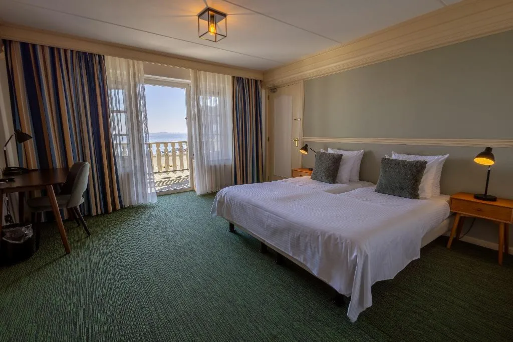 TWIN SUPERIOR LAKE VIEW Room, Hotel Spaander BW Signature Collection, Amsterdam