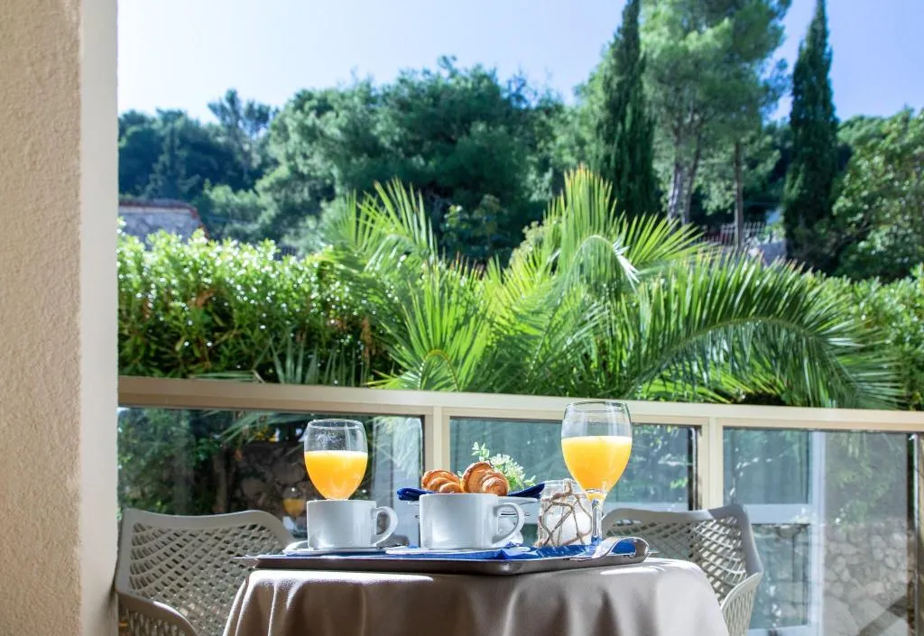 SINGLE PARK VIEW Room, Vis, Dubrovnik