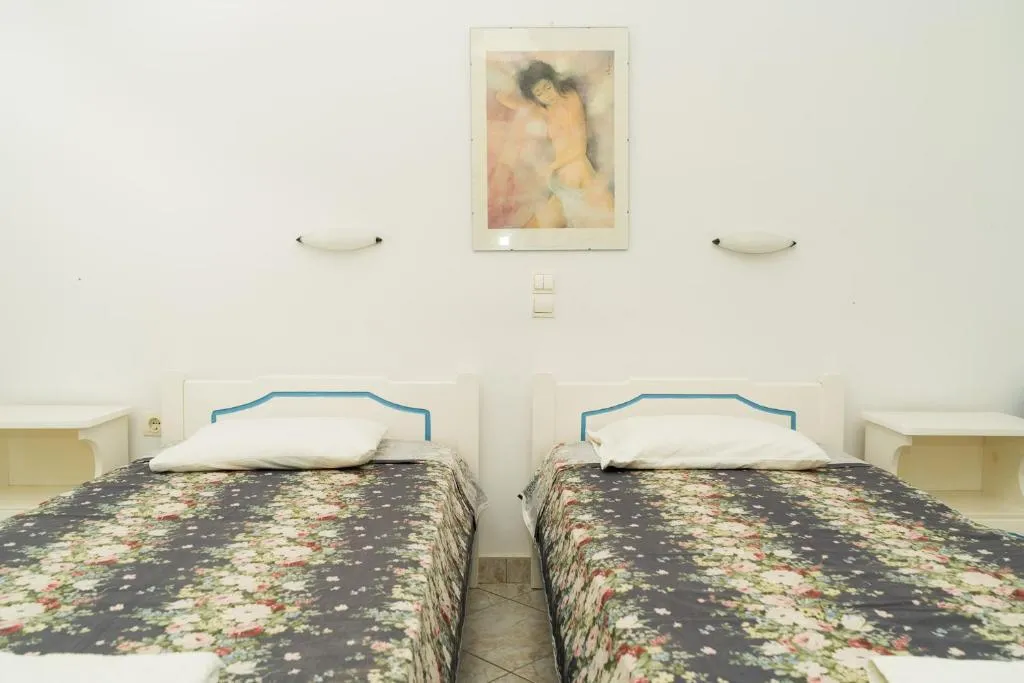 STUDIO POOL VIEW Room, Anna's Studios & Apartments, Zante