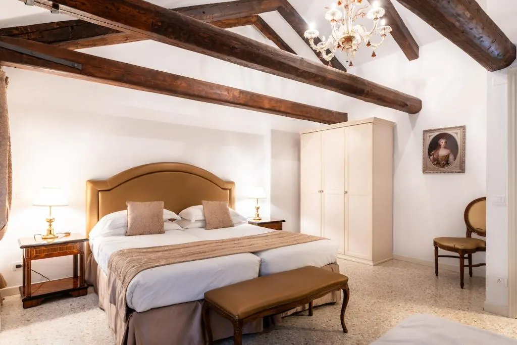 APARTMENT EXECUTIVE TWO BEDROOMS Room, San Teodoro Palace  - Luxury Apartments, Venice