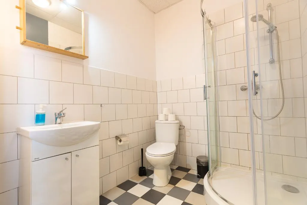 DOUBLE ONE BED Room, Moon Hostel Gdansk, Gdansk