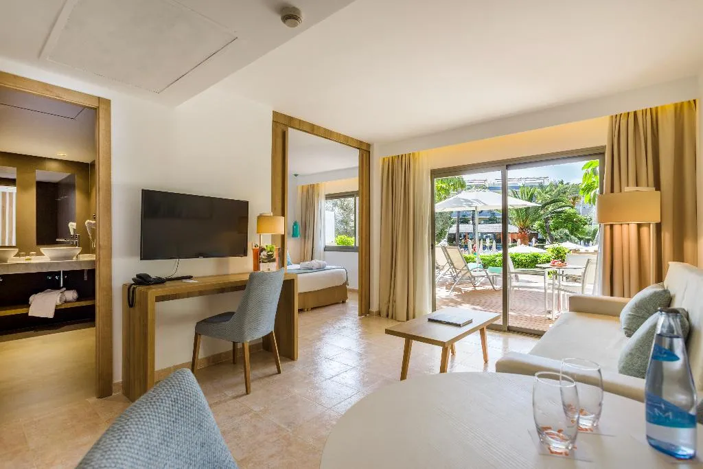 APARTMENT SUPERIOR Room, Zafiro Palmanova, Majorca