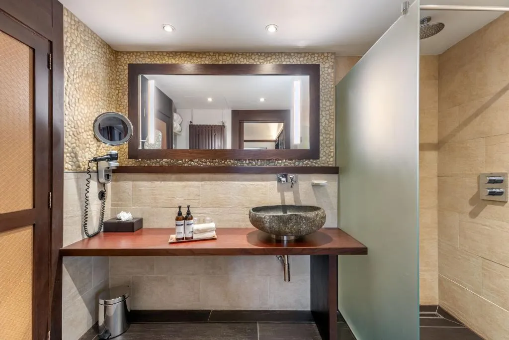 SUITE STANDARD Room, Lindner Mallorca Portals Nous, part of JdV Hyatt, Majorca