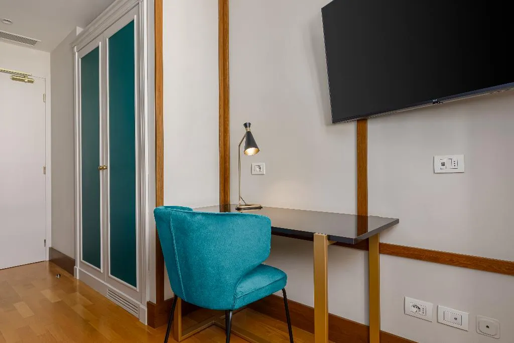 SINGLE STANDARD Room, Room Mate Luca, Florence, Florence