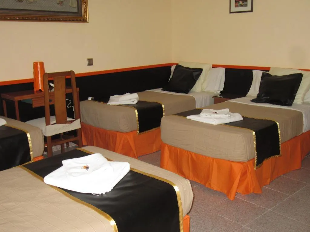 Room, CH Chelo, Madrid