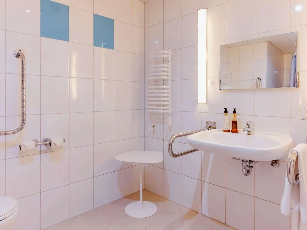 DOUBLE Accessible Room, Novotel Krakow City West, Krakow