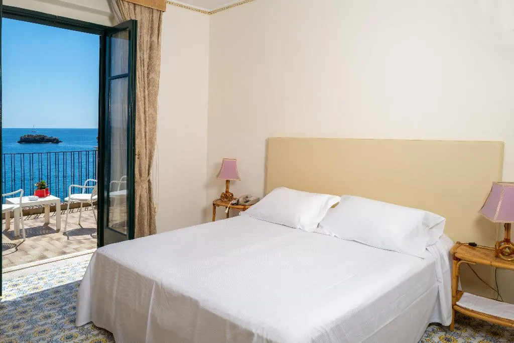 TRIPLE SUPERIOR WITH TERRACE Room, Lido Mediterranee, Taormina