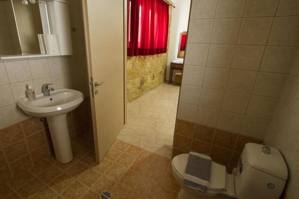 Room, Agarathos, Crete