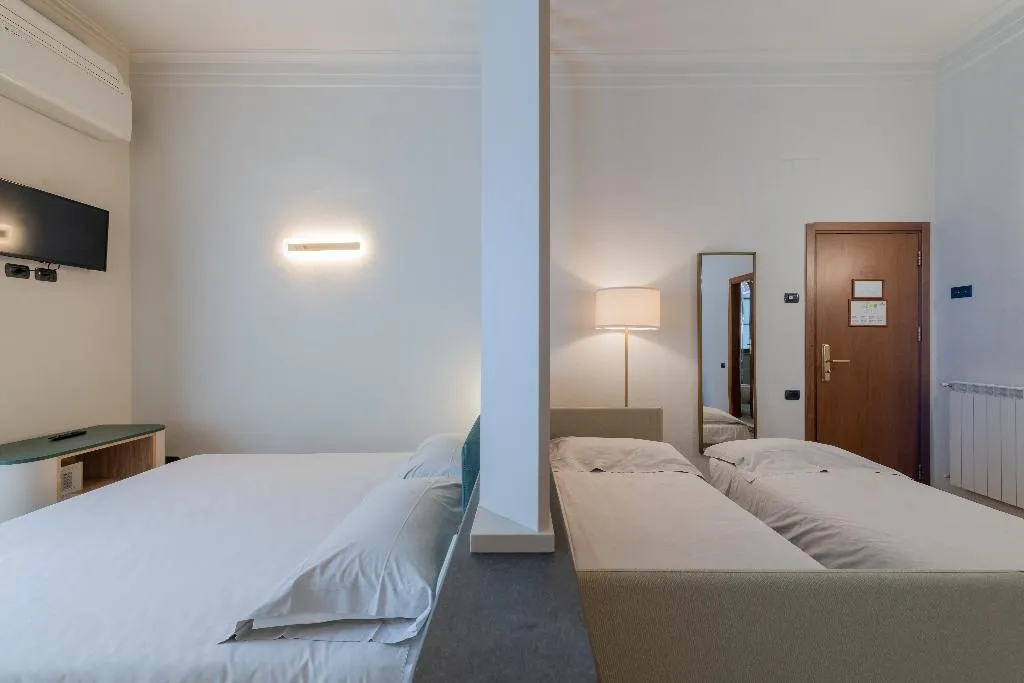 QUADRUPLE STANDARD Room, Hotel Gattapone, Umbria