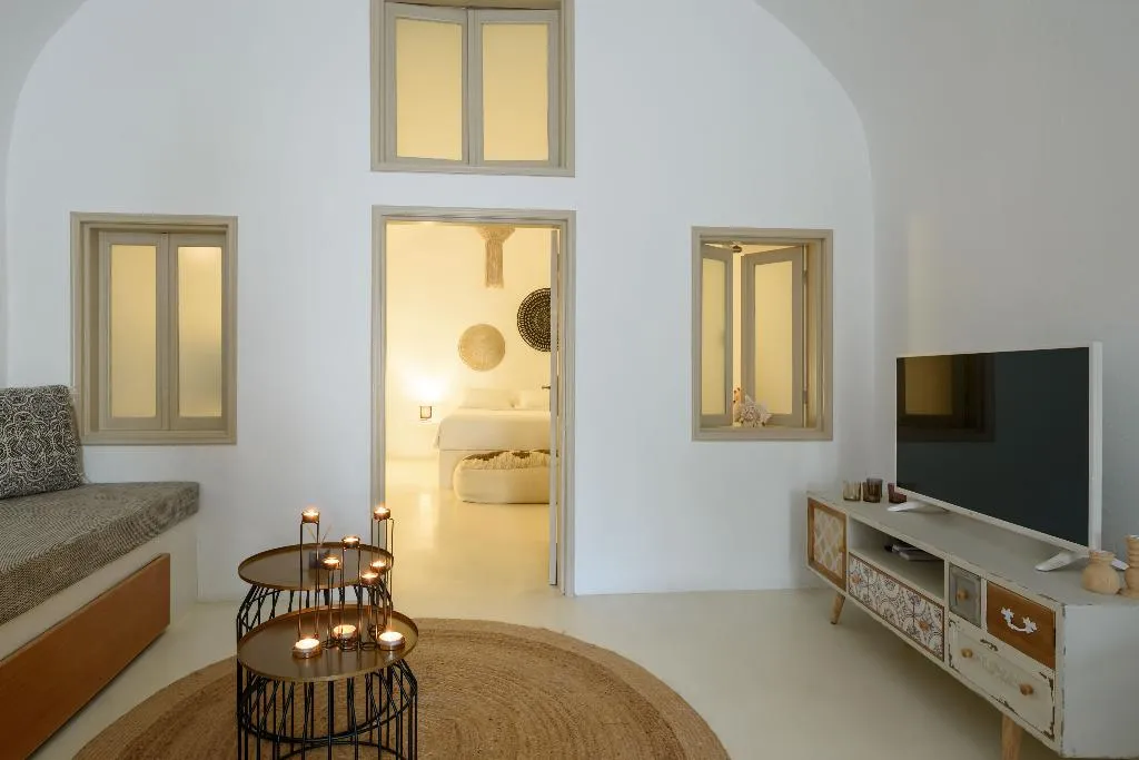 VILLA PREMIUM GARDEN VIEW Room, Suite Home Santorini, Santorini