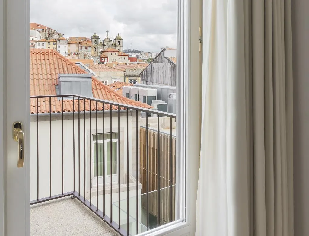 SUITE WITH VIEWS Room, Vignette Collection  Casa da Companhia, Porto