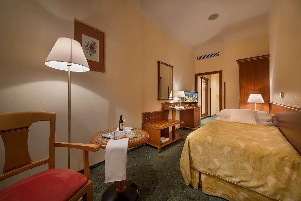 Room, EA Hotel Rokoko, Prague