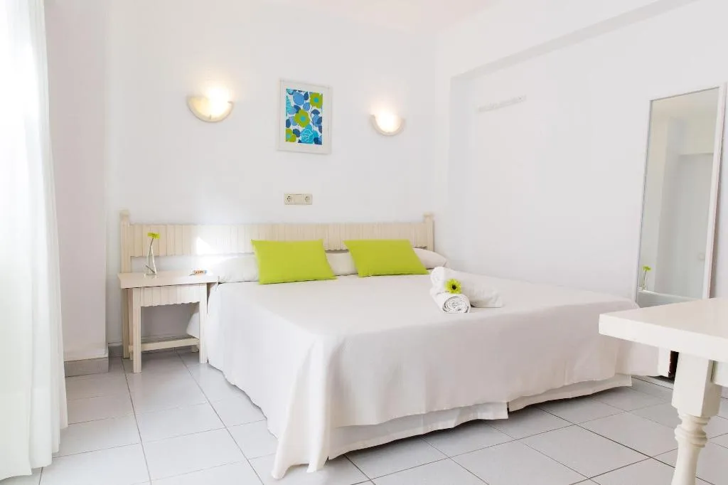 Room, Hotel Garau, Majorca