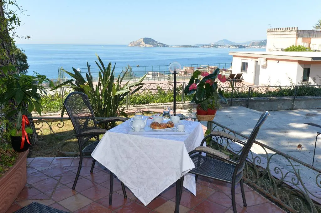 APARTMENT BAY VIEW Room, Miramare Residence, Naples
