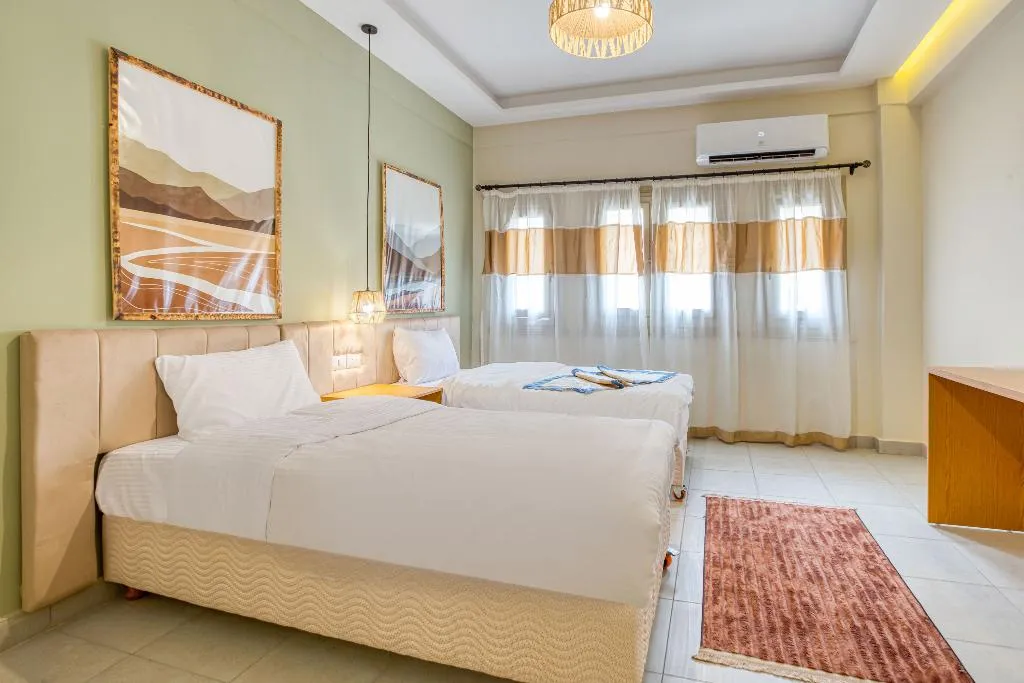 FAMILY ROOM GRAND DELUXE Room, Villa Khufu Pyramids Hotel, Cairo