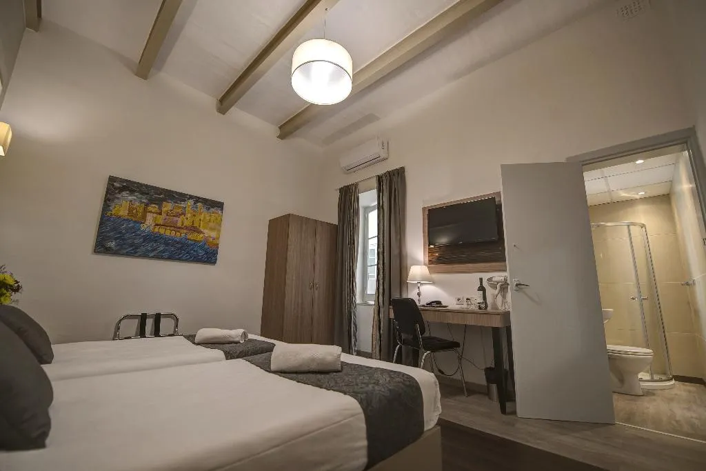 DOUBLE SINGLE USE STANDARD Room, Europa Hotel Malta, Malta