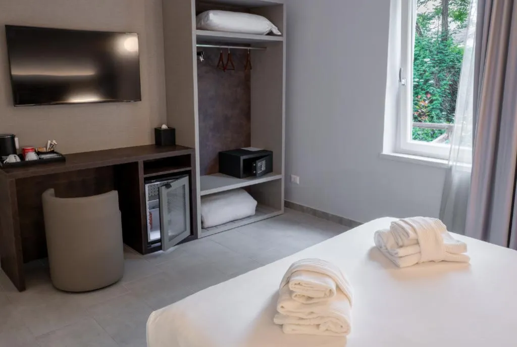 Double or Twin STANDARD Room, Tiber Suite, Rome