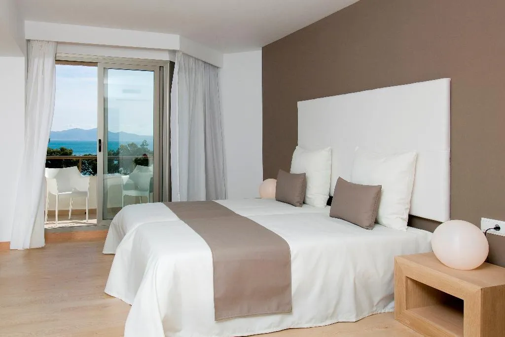 SUITE CAPACITY 4 Room, Playa Esperanza Suites, Majorca