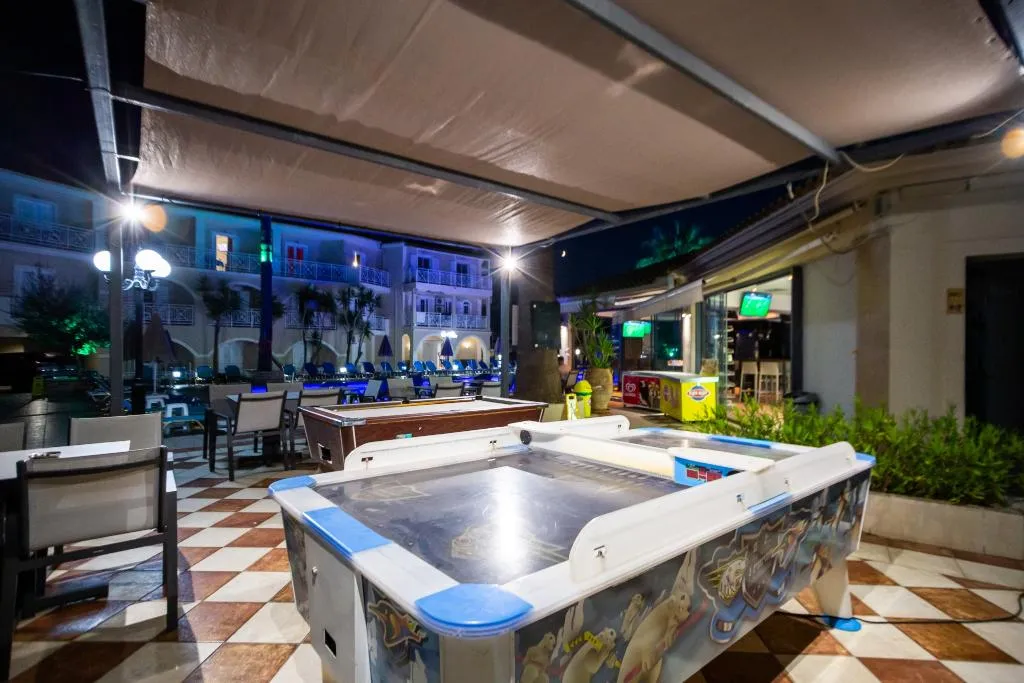Sports and Entertainment, Vivian Hotel, Zante