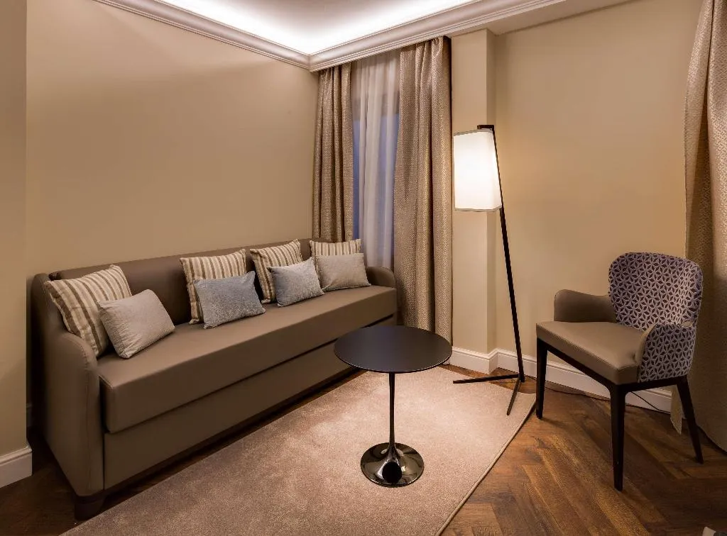 QUADRUPLE TWO BEDS Room, CHC Continental, BW Premier Collection, Venice