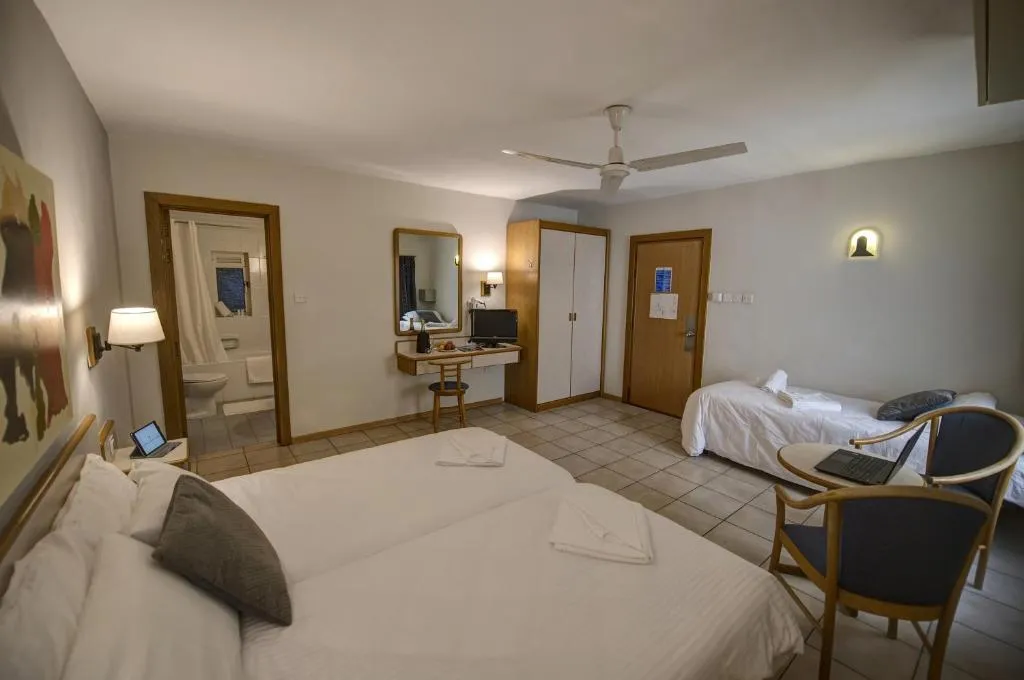 TRIPLE STANDARD Room, Sliema Chalet Hotel, Malta