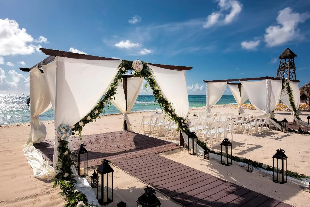 Terrace, Iberostar Waves Paraiso del Mar All Inclusive, Cancun Area