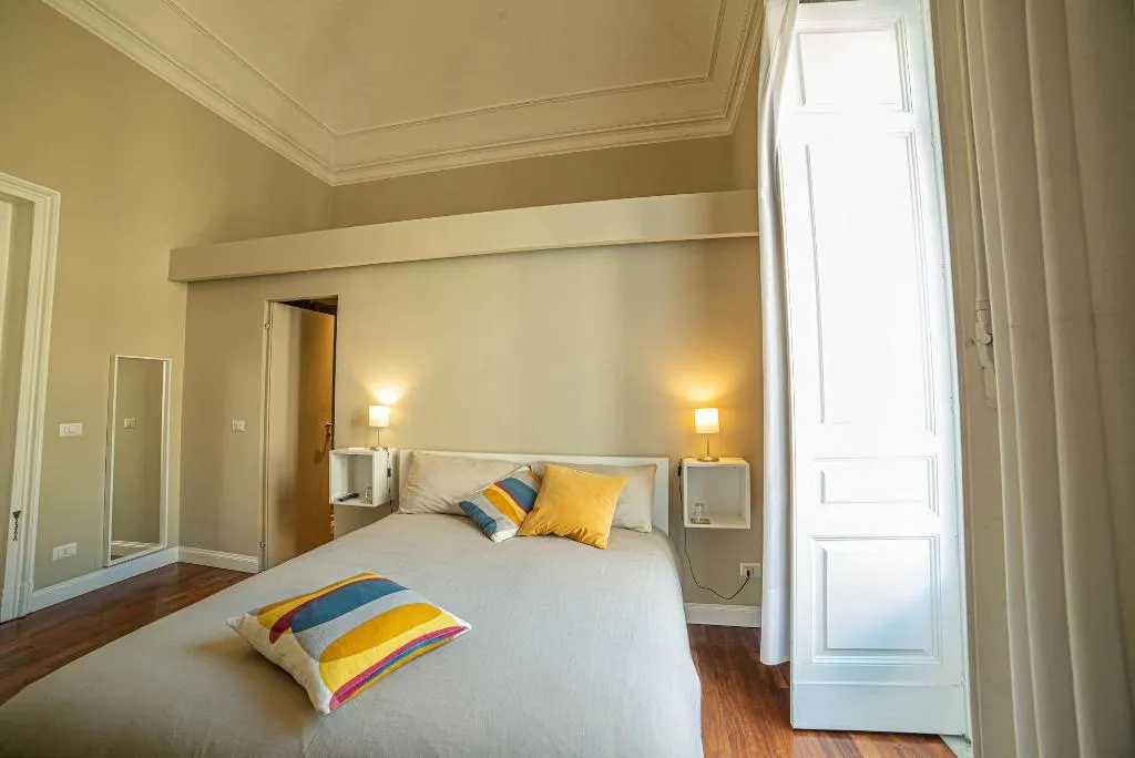 Room, Le 4 Leggende, Catania