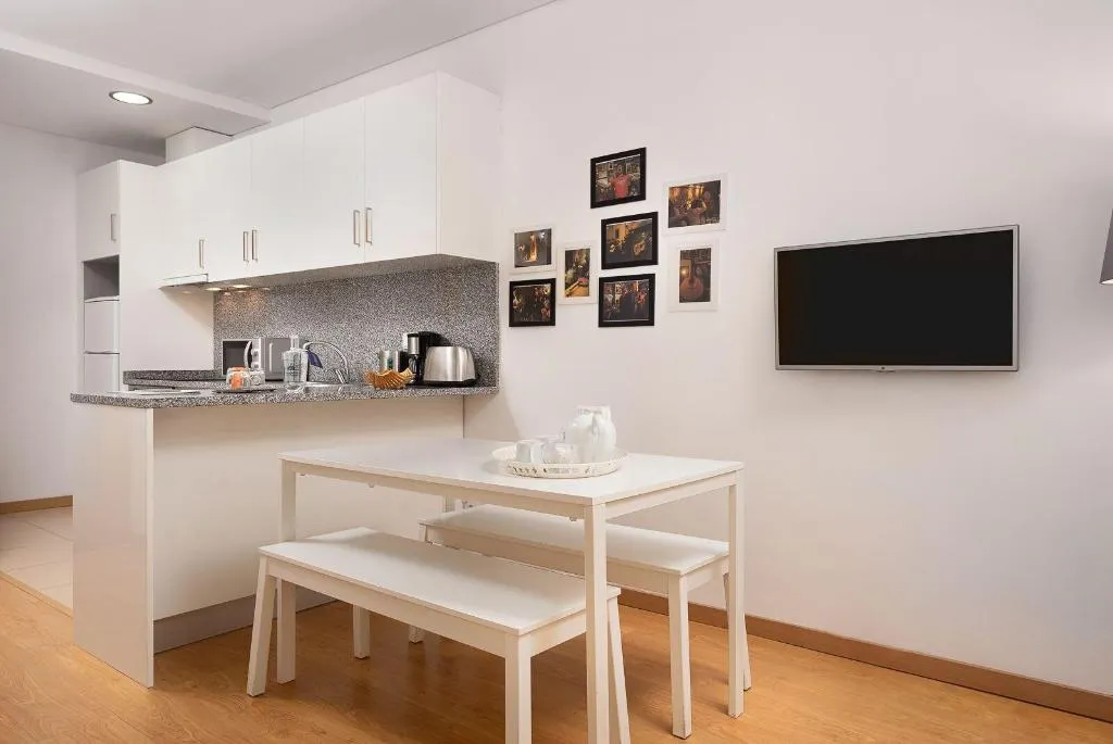 Room, Oporto Stories Apartments - Santa Catarina, 219, Porto