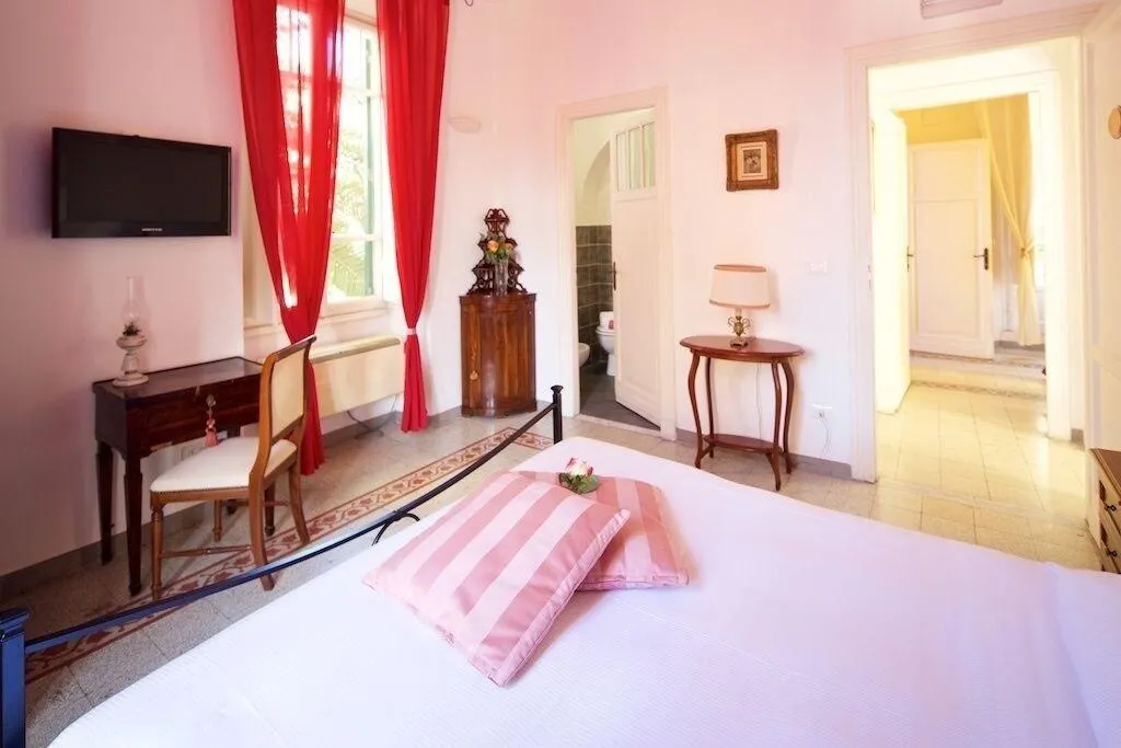 Room, Il Tempio Di Morfeo, Rome