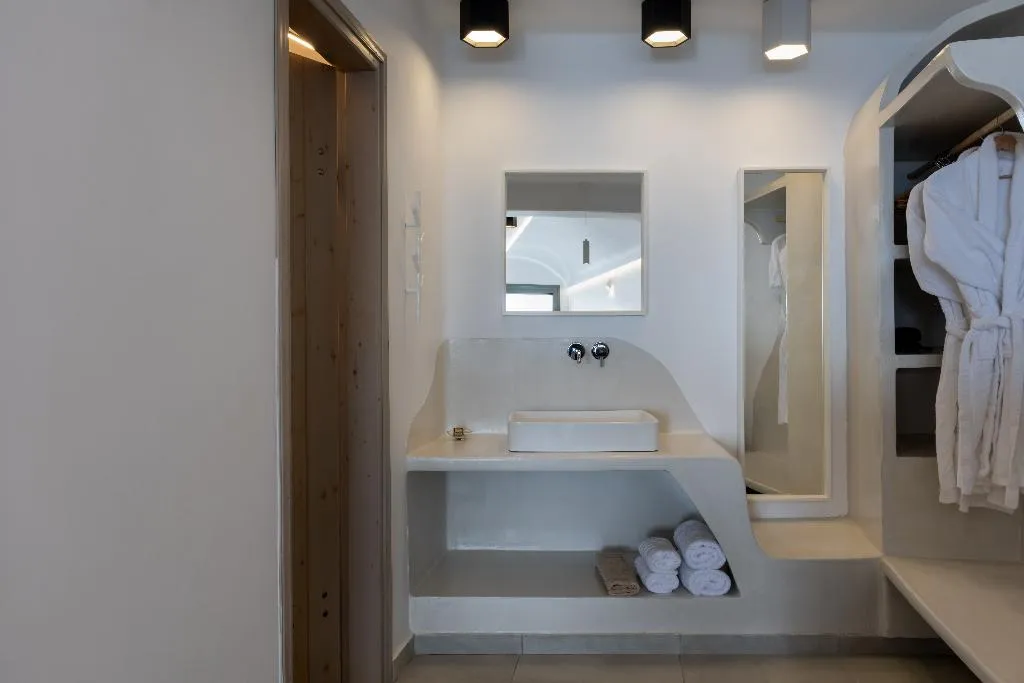 JUNIOR SUITE WITH JACUZZI Room, Kasimatis by La Perla, Santorini