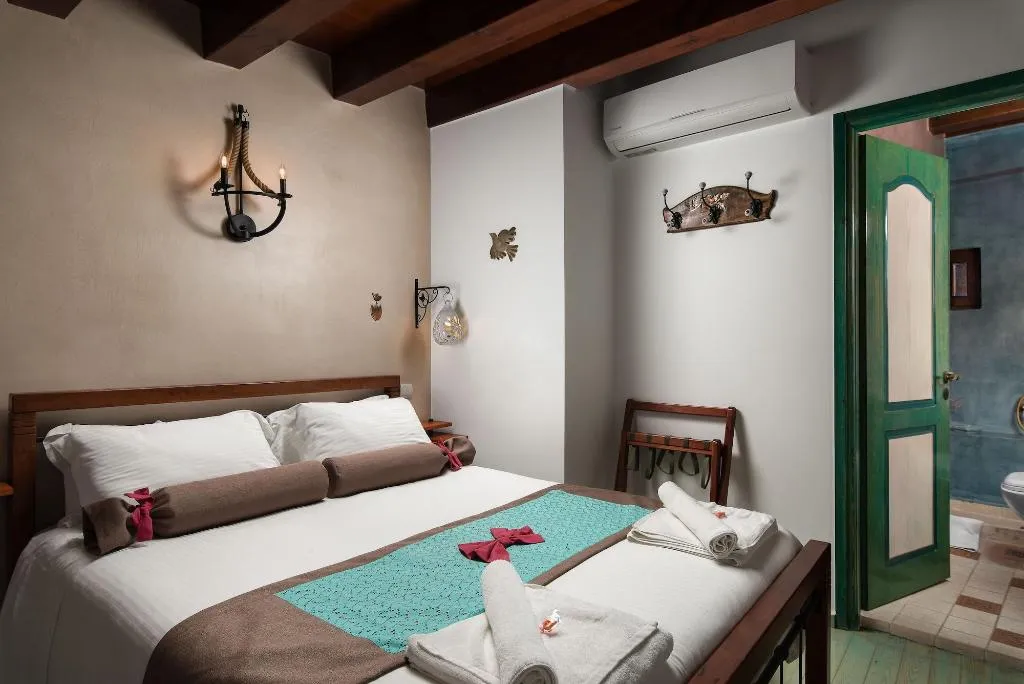 Room, Dream Art Studios, Crete